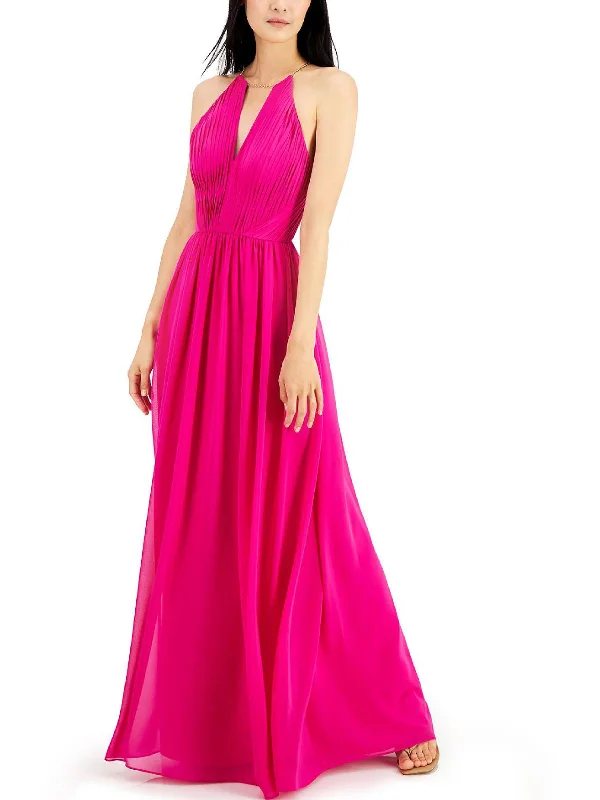 Should you go for a classic or trendy prom dress-Womens Sleeveless Long Evening Dress Should you go for a classic or trendy prom dress-Womens Sleeveless Long Evening Dress