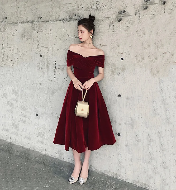 Party Dresses for Domestic TravelBurgundy velvet short prom dress homecoming dress  8484