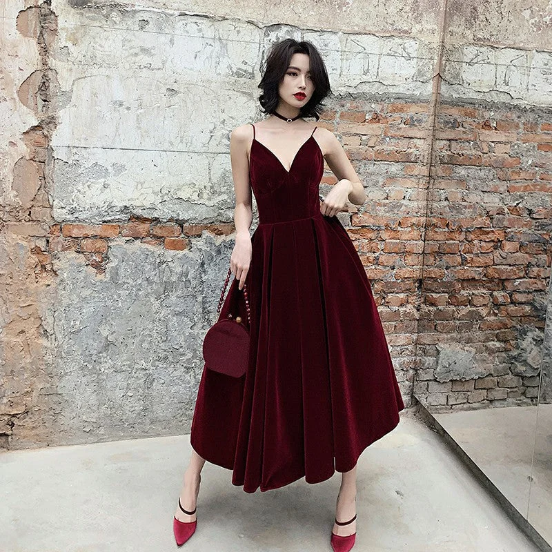 Party Dresses for Domestic TravelSimple burgundy velvet short prom dress  8184