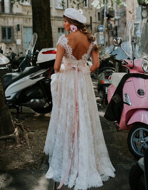 Party Dresses with Color BlockRobe de mariée en dentelle à manches courtes avec boutons et dos nu