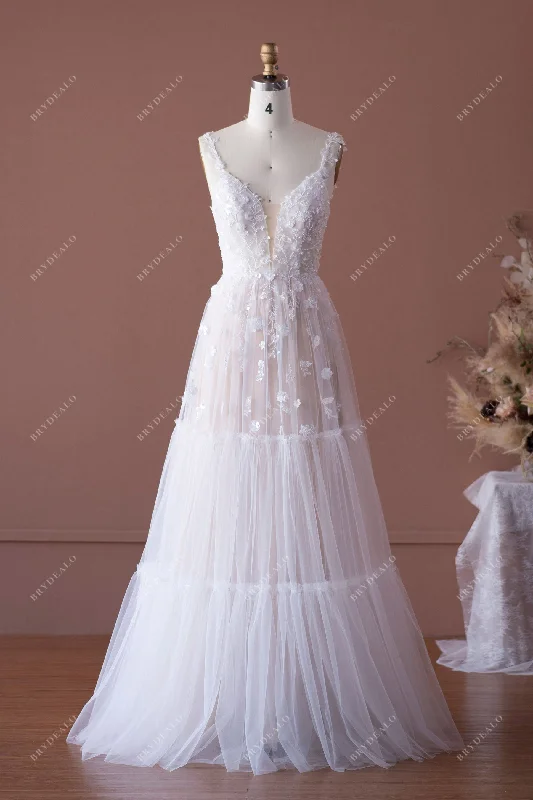 Romantic 3D Flower Lace Boho Tiered Floor Length Wedding Dress
