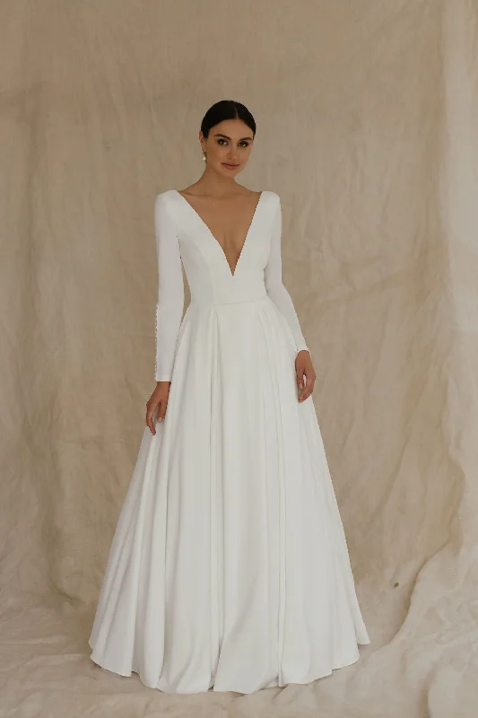 Wedding dresses with satin fabric for a luxurious finish-Amanda