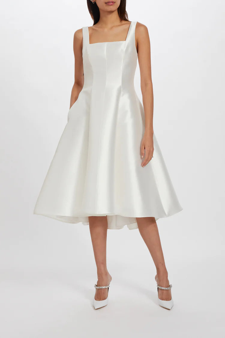 Best fabrics for wedding dresses for comfort-Amsale Little White Dress LW226