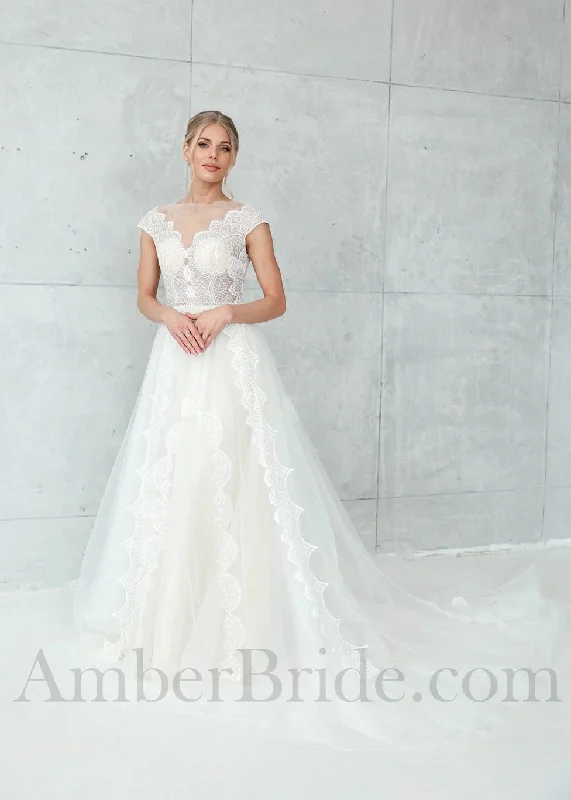 Wedding dresses with cap sleeves for a vintage look-Boho A-Line Wedding Dress with Lace Top and Tulle Skirt Wedding dresses with cap sleeves for a vintage look-Boho A-Line Wedding Dress with Lace Top and Tulle Skirt