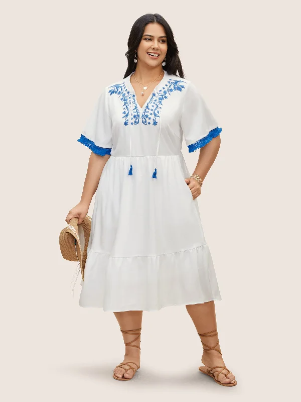 Wedding dresses for modern brides looking for elegance-Boho Print Embroidered Tassel Trim Midi Dress Wedding dresses for modern brides looking for elegance-Boho Print Embroidered Tassel Trim Midi Dress