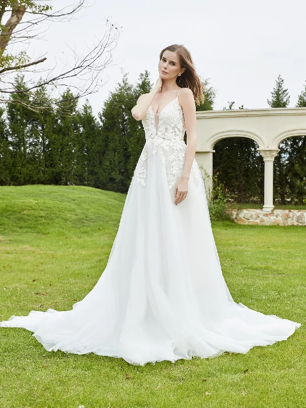 Wedding dresses with simple elegance for a classic look- -Elegant Plunging V-Neck Bridal Dress With Buttons Ivory Wedding dresses with simple elegance for a classic look- -Elegant Plunging V-Neck Bridal Dress With Buttons Ivory