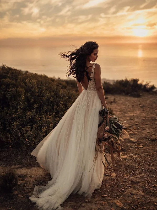 Elegant Sequins V-Neck Sleeveless Sweep Train Wedding Gowns Backless Tulle A-line Wedding Dresses WD458 Elegant Sequins V-Neck Sleeveless Sweep Train Wedding Gowns Backless Tulle A-line Wedding Dresses WD458