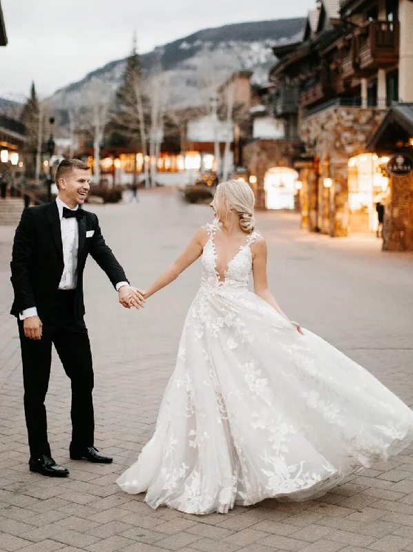 Fabulous Tulle Appliqued Backless A-line Wedding Dresses With Sweep Train WD519