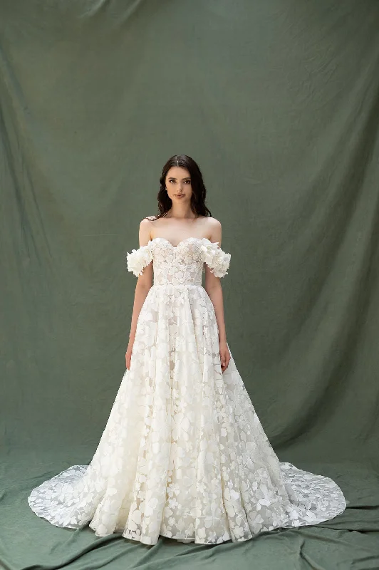 Choosing a wedding dress with a contemporary design-Jasmine S