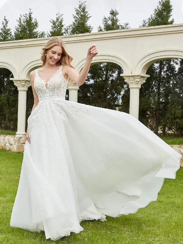 Best wedding dresses for a destination wedding-Lace Bodice Tulle Appliqued Ruched Bridal Dress Ivory Best wedding dresses for a destination wedding-Lace Bodice Tulle Appliqued Ruched Bridal Dress Ivory