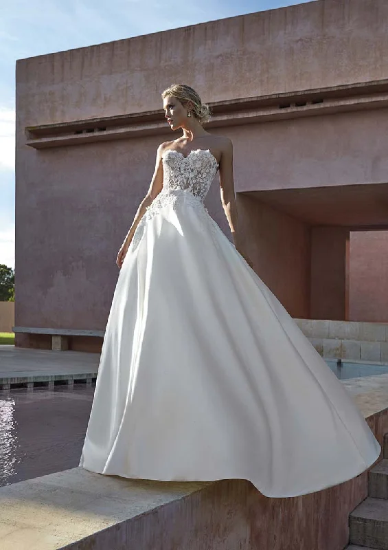 Pronovias: Floridia (Clearance)