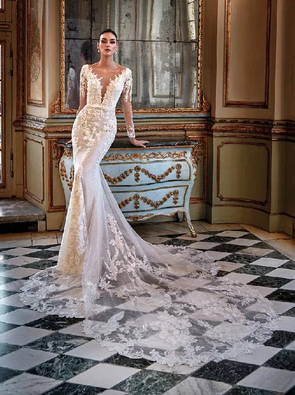 Pronovias Privee: Eirian (Clearance)
