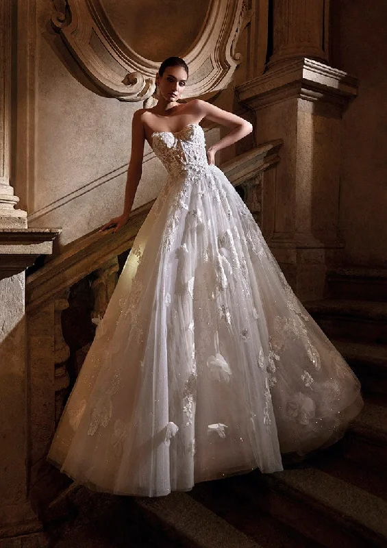 Pronovias Privee: Selenite