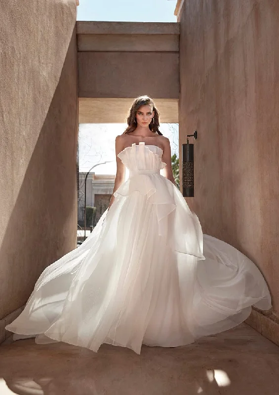 Pronovias: Katrina