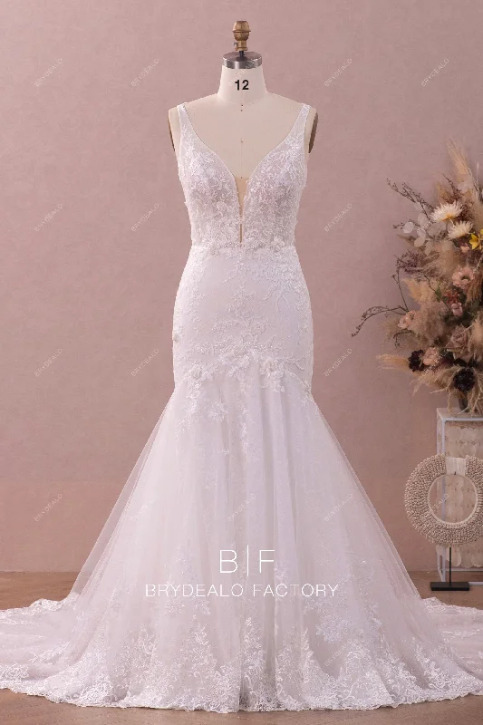 Sleeveless Plunging Neck 3D Lace Mermaid Wedding Dress