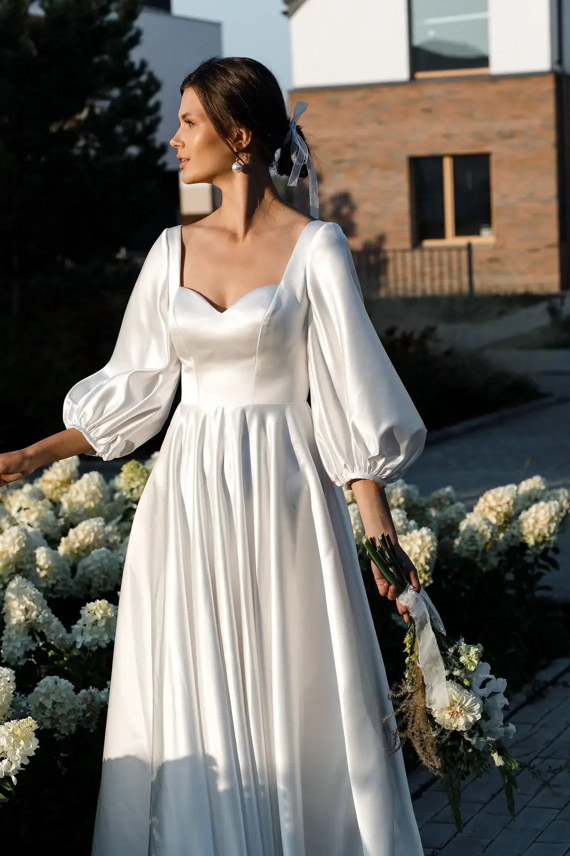 Sweet Heart Neck Vintage Bridal Dress With Long Puffy Sleeves