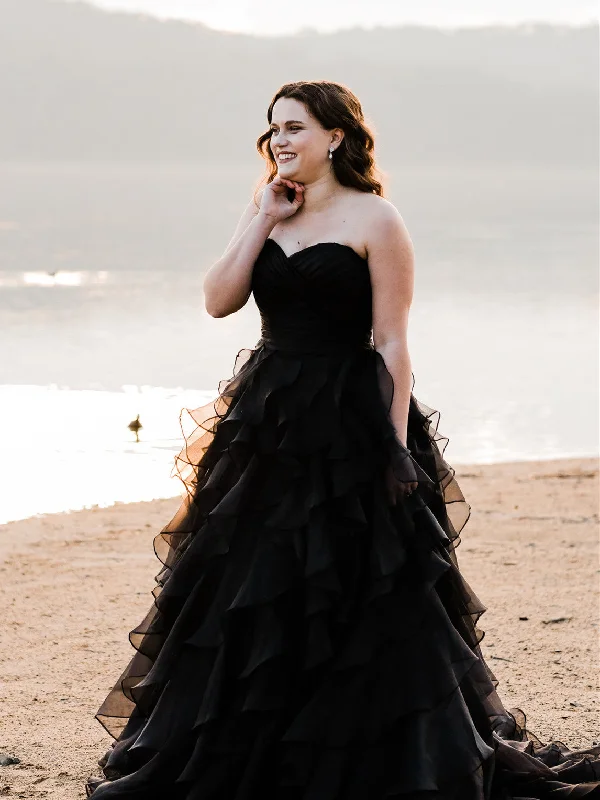 Where to buy wedding dresses with free returns-Unique Sweetheart Black Wedding Dresses Tulle Tiered A-line Gowns WD242 Where to buy wedding dresses with free returns-Unique Sweetheart Black Wedding Dresses Tulle Tiered A-line Gowns WD242