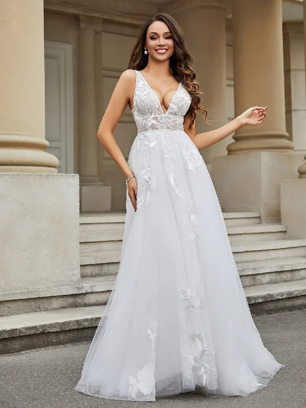 Wedding dresses with long trains for dramatic effect-V-neck Lace Appliqued Tulle Wedding Dress Ivory Wedding dresses with long trains for dramatic effect-V-neck Lace Appliqued Tulle Wedding Dress Ivory