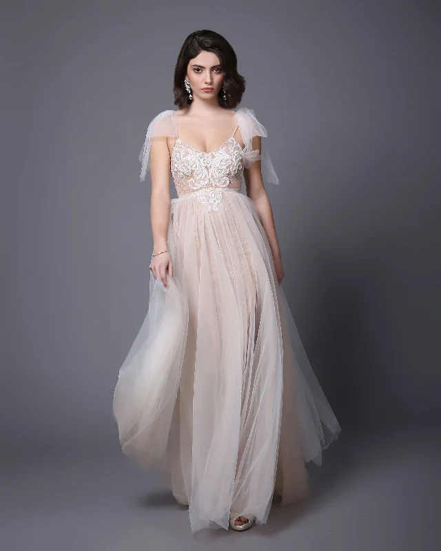 Wedding dresses with subtle beading for a classy look-MARY – Romantic wedding dress with bows in Boho style. Backless bridal gown. Wedding dresses with subtle beading for a classy look-MARY – Romantic wedding dress with bows in Boho style. Backless bridal gown.